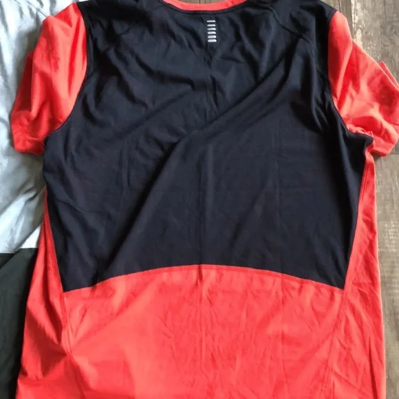 Under Armour Run Heat Gear New Tee Shirts XXL Orange and Army Green - Picture 8 of 11